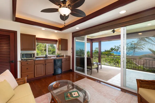 $3,200,000 | 75-6183 Akoa Place, Kailua-Kona, HI 96740