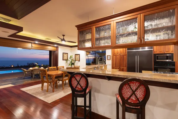 $3,200,000 | 75-6183 Akoa Place, Kailua-Kona, HI 96740