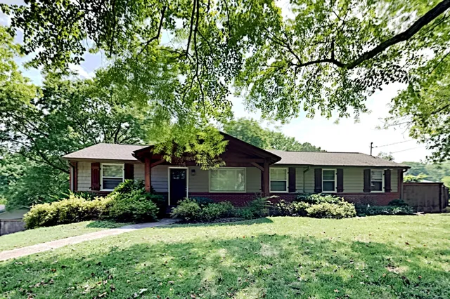 $2,595 | 534 Whispering Hills Drive, Nashville, TN 37211