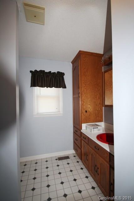 212 South Roxford Road Kings Mountain, NC 28086 - Photo 18 of 23 Gallery Image 18