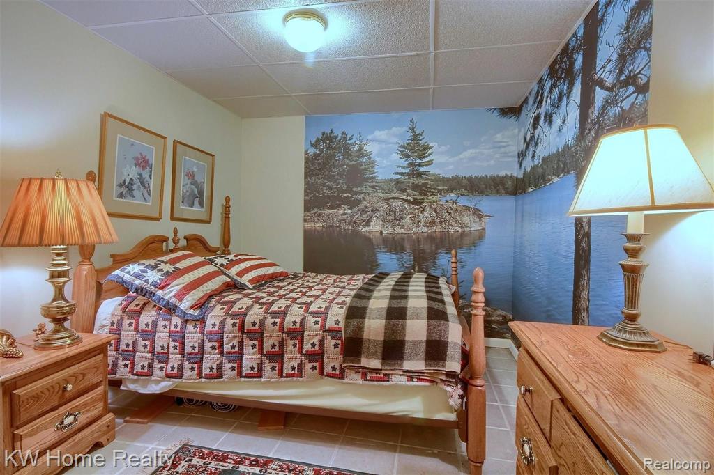 22441 Timber Ridge Court Woodhaven, MI 48183 - Photo 25 of 29