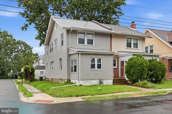 $295,000 | 216 Woodlawn Avenue, Collingdale, PA 19023