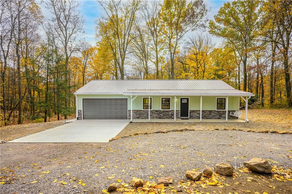 114 Wood Street New Castle, PA 16102 - Photo 3 of 32