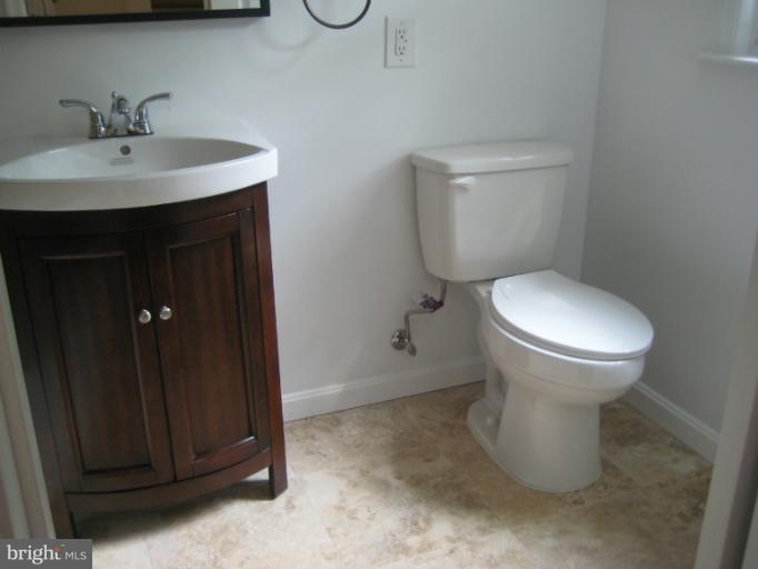 6702 Stanton Road Hyattsville, MD 20784 - Photo 14 of 18 Bath