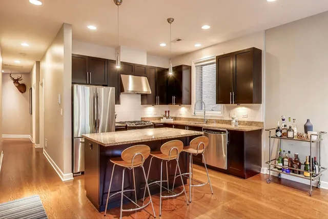 $535,000 | 911 North Wood Street, Unit 2, Chicago, IL 60622