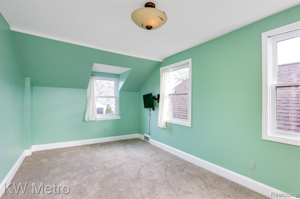 407 Touraine Road Grosse Pointe Farms, MI 48236 - Photo 27 of 43