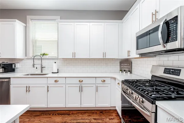 $425,000 | 3433 Texas Avenue, St. Louis, MO 63118