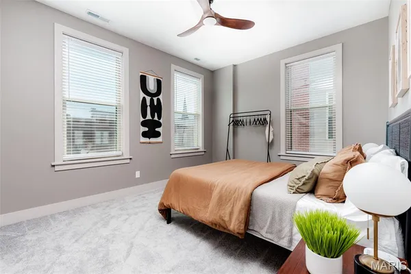 $425,000 | 3433 Texas Avenue, St. Louis, MO 63118