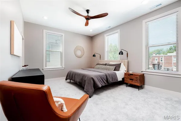 $425,000 | 3433 Texas Avenue, St. Louis, MO 63118