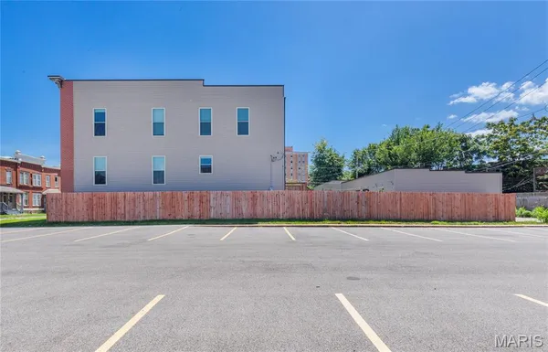 $425,000 | 3433 Texas Avenue, St. Louis, MO 63118