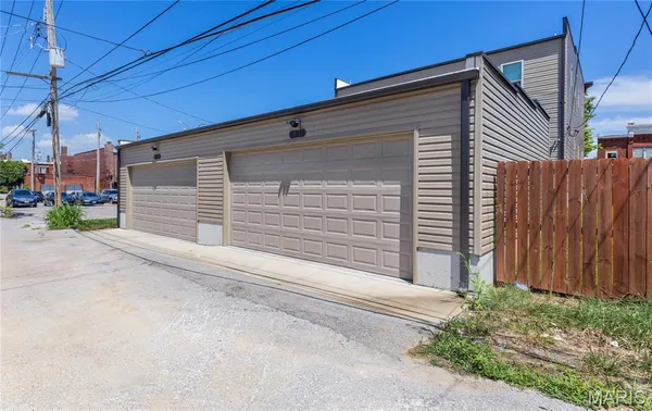 $425,000 | 3433 Texas Avenue, St. Louis, MO 63118