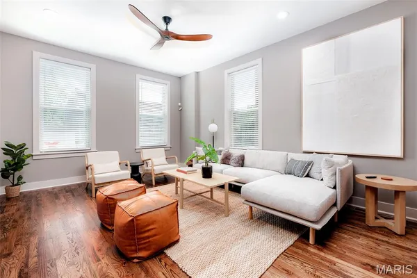 $425,000 | 3433 Texas Avenue, St. Louis, MO 63118