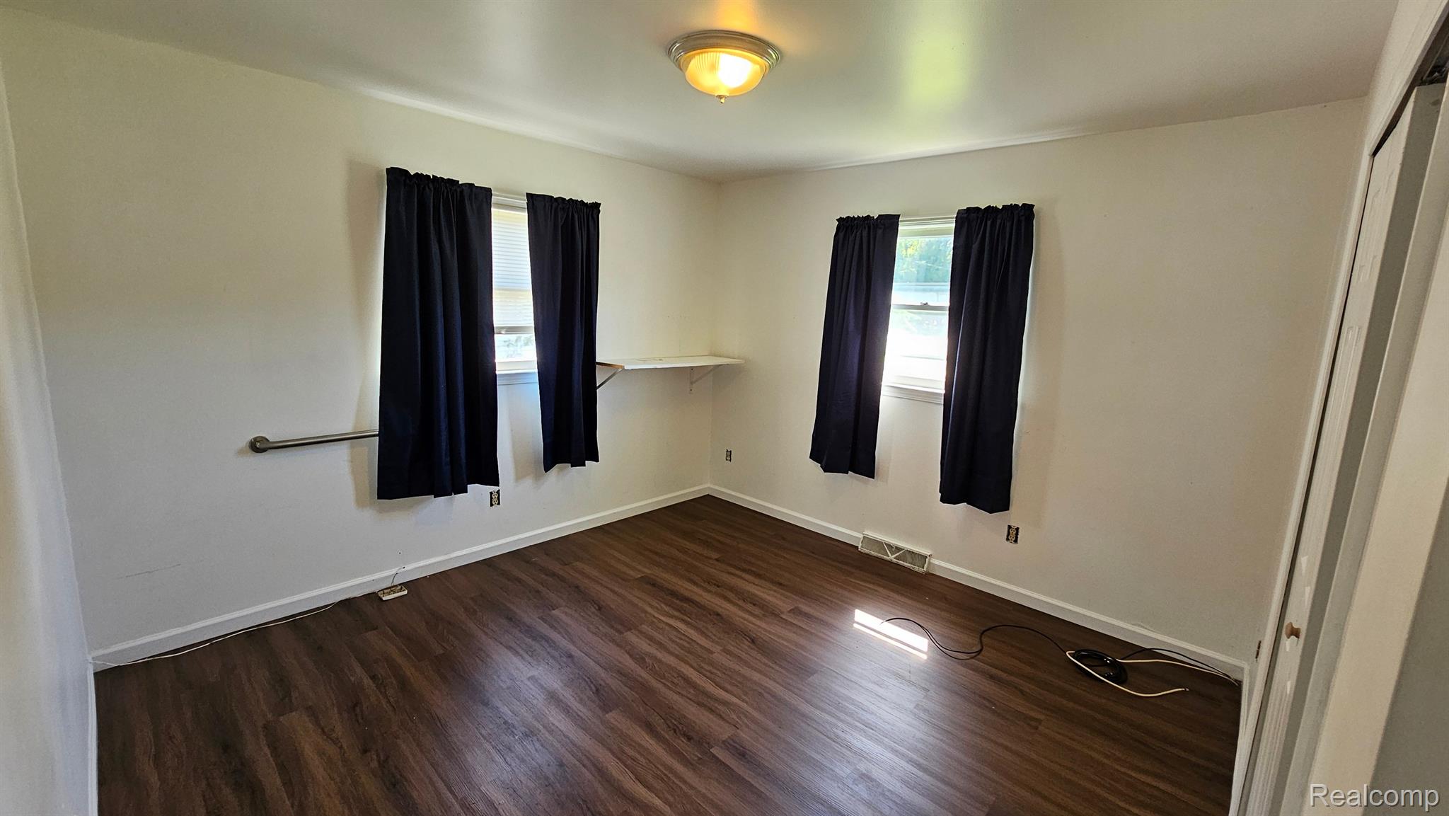 5415 Van Slyke Road Flint, MI 48507 - Photo 13 of 35 Gallery Image 13