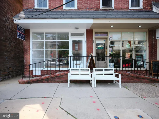 a view of multi story residential apartment building