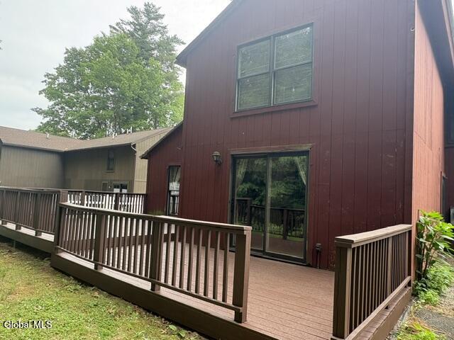 237 Thimbleberry Road Malta, NY 12020 - Photo 14 of 54 237 side rear