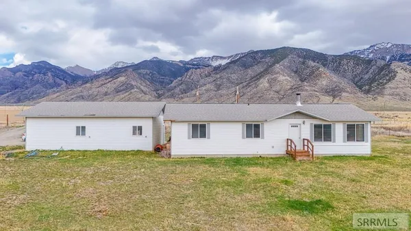 $446,000 | 3530 4050 North, Moore, ID 83255