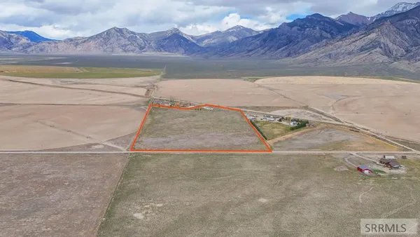 $446,000 | 3530 4050 North, Moore, ID 83255