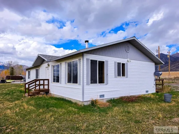 $446,000 | 3530 4050 North, Moore, ID 83255