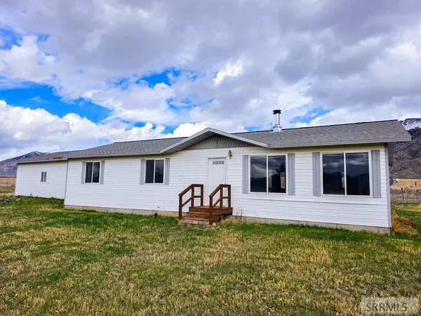 $446,000 | 3530 4050 North, Moore, ID 83255