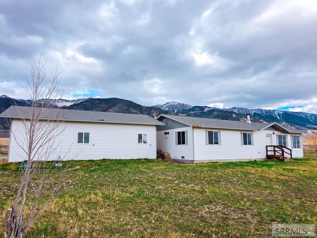 3530 4050 North Moore, ID 83255 - Photo 4 of 40