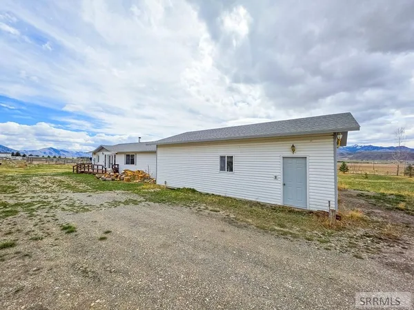 $446,000 | 3530 4050 North, Moore, ID 83255