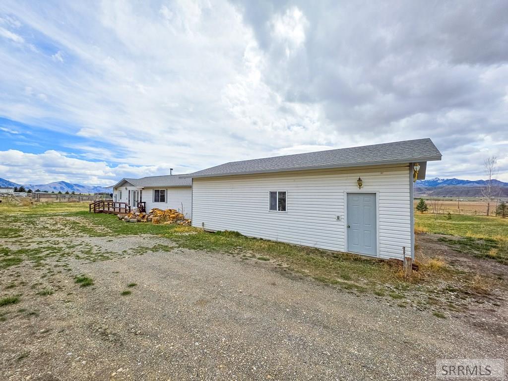 3530 4050 North Moore, ID 83255 - Photo 7 of 40