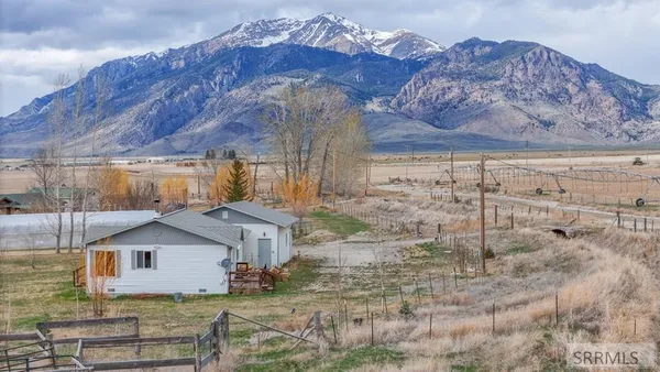 $446,000 | 3530 4050 North, Moore, ID 83255