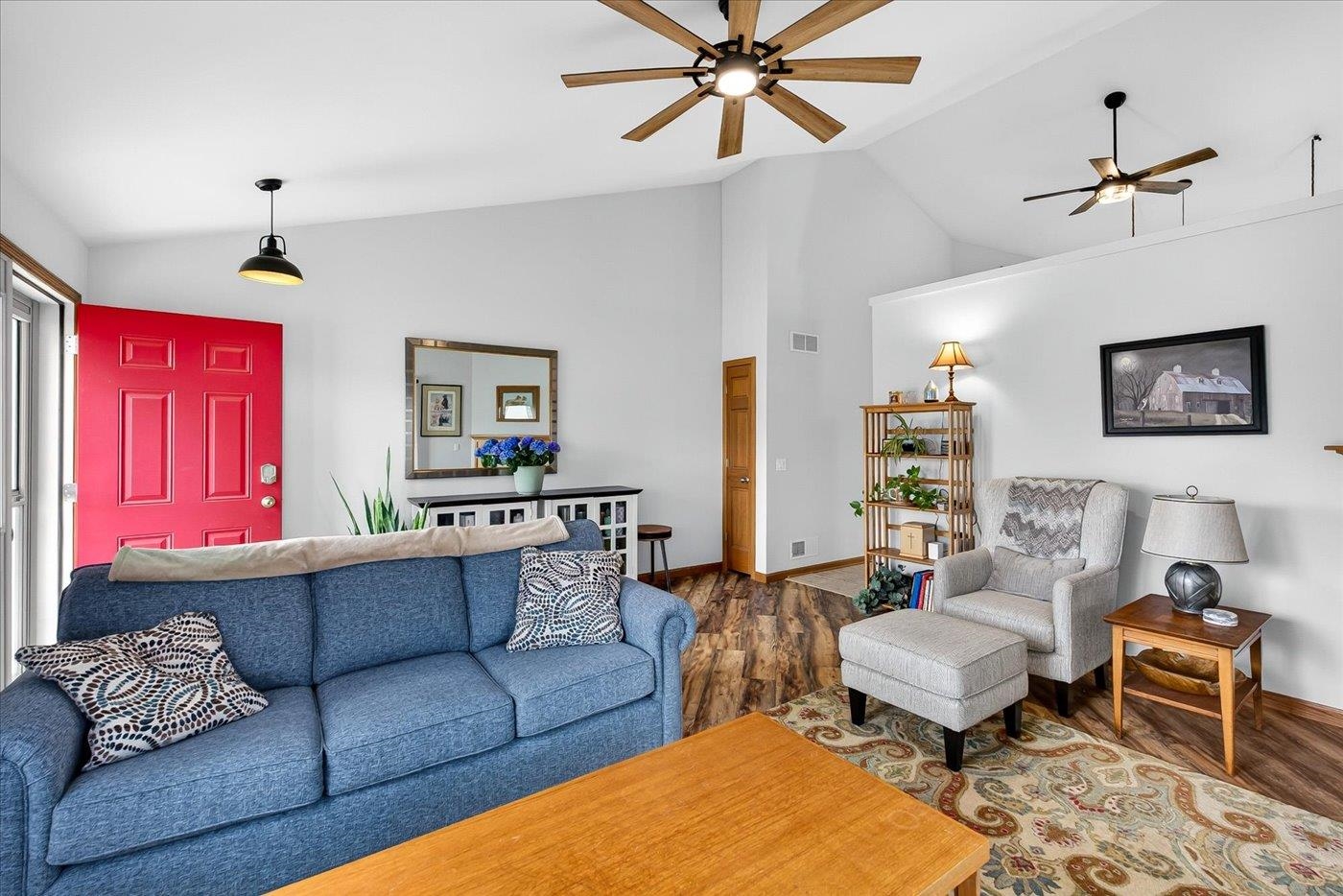 209 West Gonstead Road Mount Horeb, WI 53572 - Photo 7 of 33