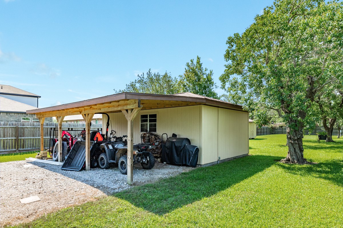 1412 Buchta Road Angleton, TX 77515 - Photo 14 of 48