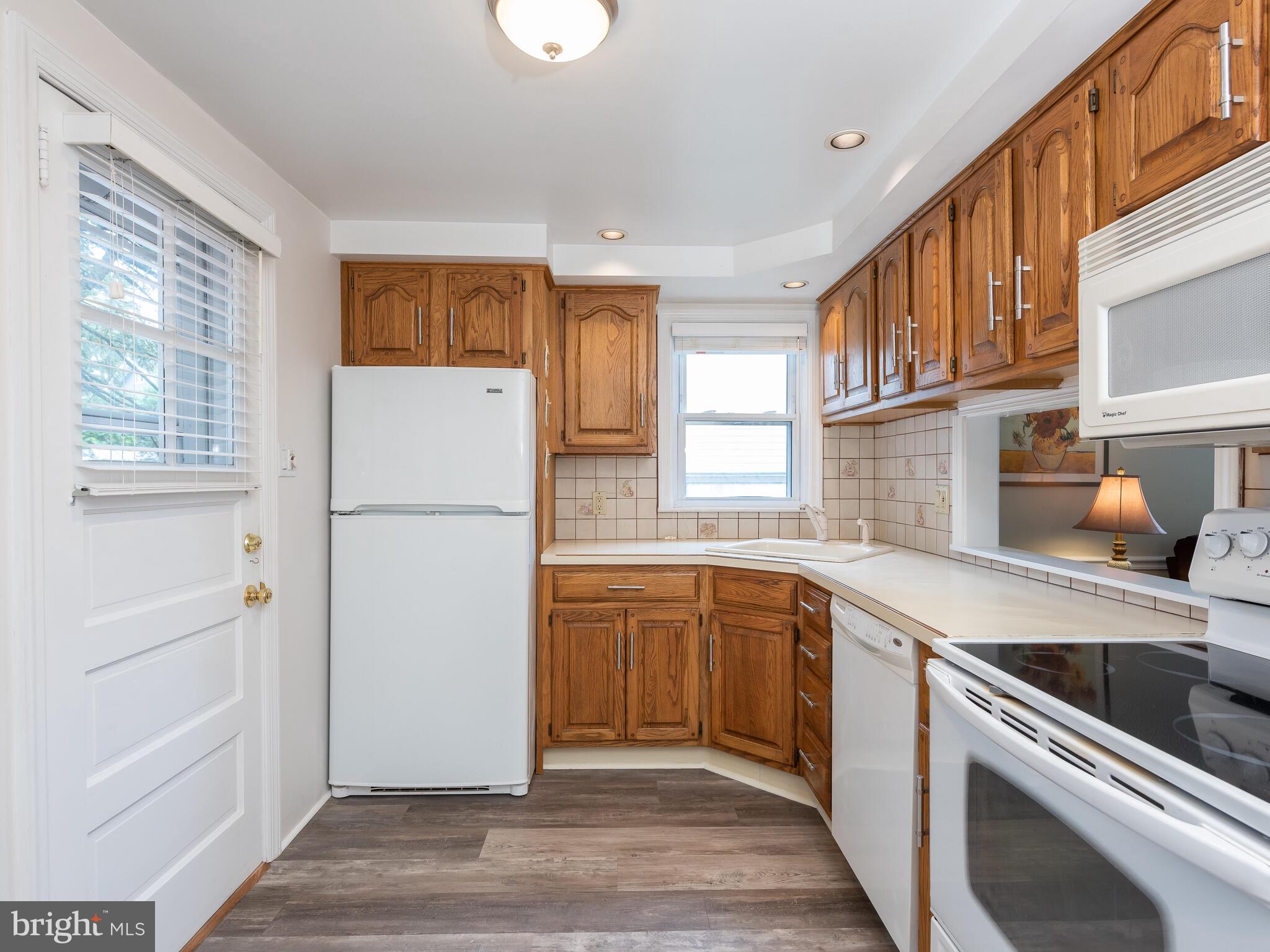33 Delmont Road Newtown Square, PA 19073 - Photo 7 of 26 Gallery Image 7