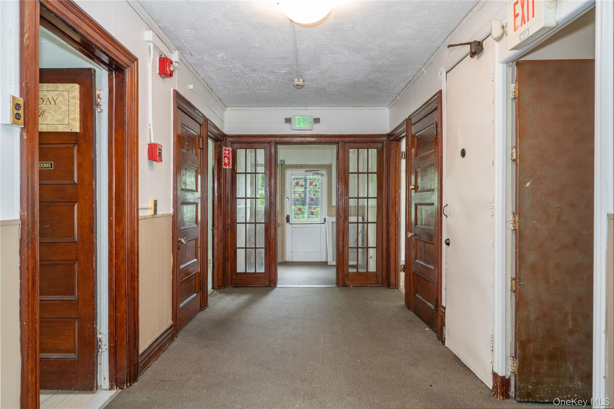 32 Ridgeview Avenue White Plains, NY 10606 - Photo 10 of 23 Second Floor Landing Area