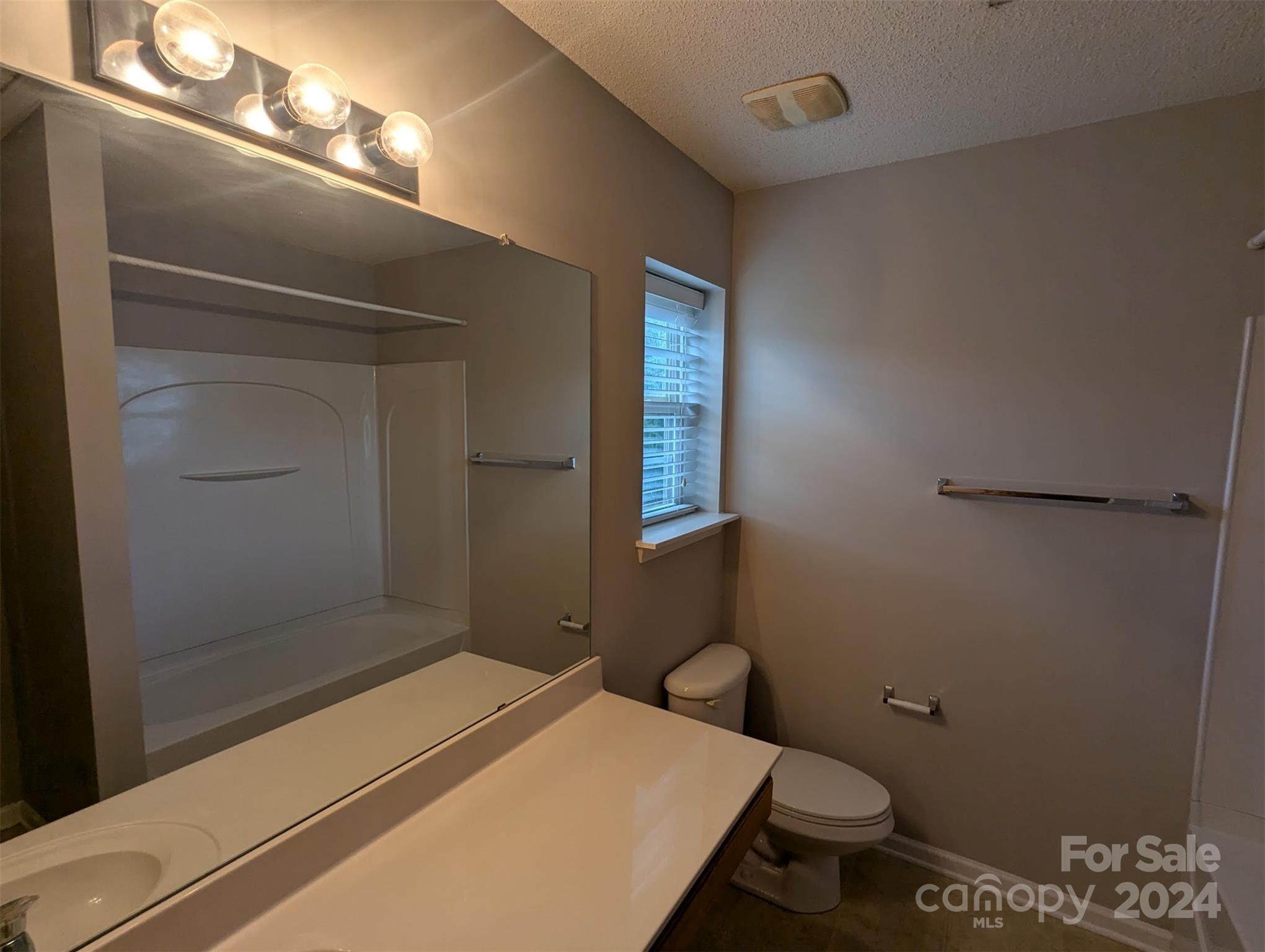 10568 Broken Branch Road Charlotte, NC 28213 - Photo 11 of 13 Gallery Image 11