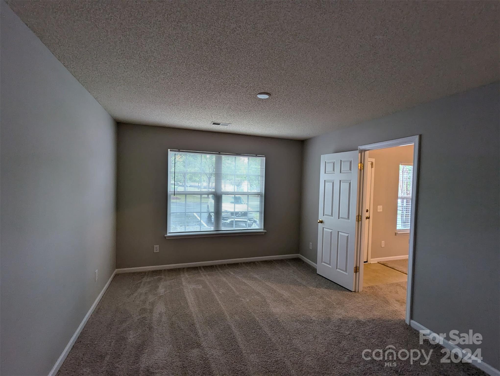 10568 Broken Branch Road Charlotte, NC 28213 - Photo 7 of 13 Gallery Image 7