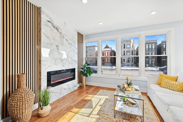 $439,900 | 5168 South Wabash Avenue, Chicago, IL 60615