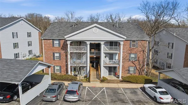 $155,000 | 7611 Triwoods Drive, Unit J, St. Louis, MO 63119