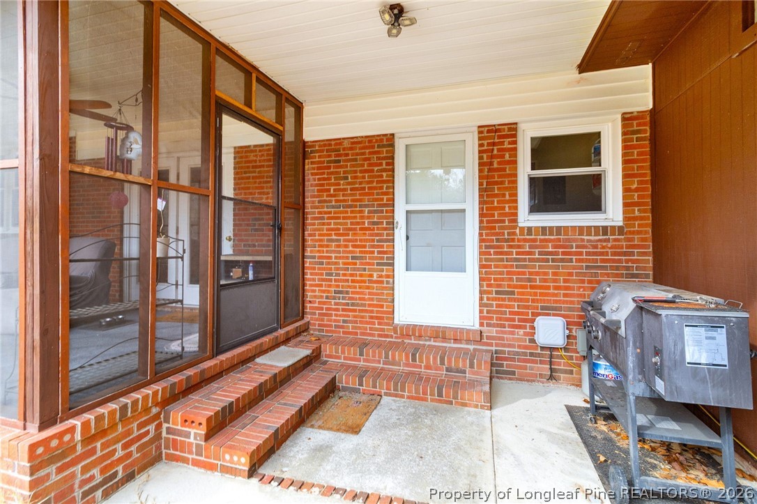 3488 School Road Fayetteville, NC 28306 - Photo 45 of 50 a backyard of a house
