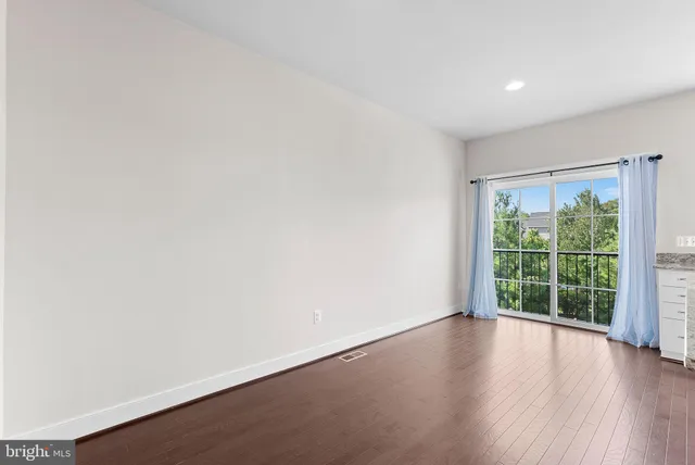 $2,900 | 207 Miles Hawk Terrace, Purcellville, VA 20132