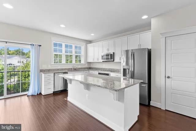 $2,900 | 207 Miles Hawk Terrace, Purcellville, VA 20132