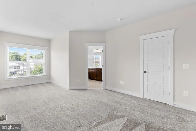 $2,900 | 207 Miles Hawk Terrace, Purcellville, VA 20132