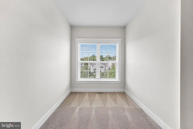 $2,900 | 207 Miles Hawk Terrace, Purcellville, VA 20132