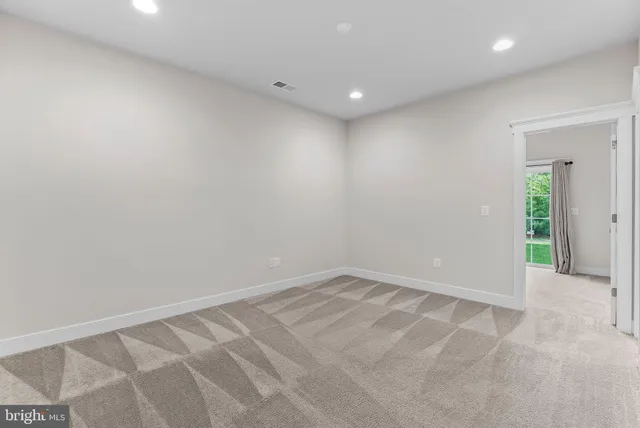 $2,900 | 207 Miles Hawk Terrace, Purcellville, VA 20132