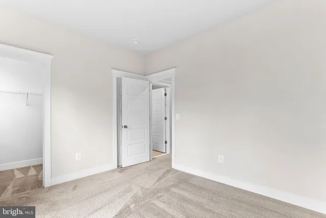 $2,900 | 207 Miles Hawk Terrace, Purcellville, VA 20132