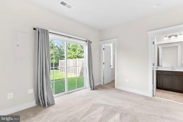 $2,900 | 207 Miles Hawk Terrace, Purcellville, VA 20132