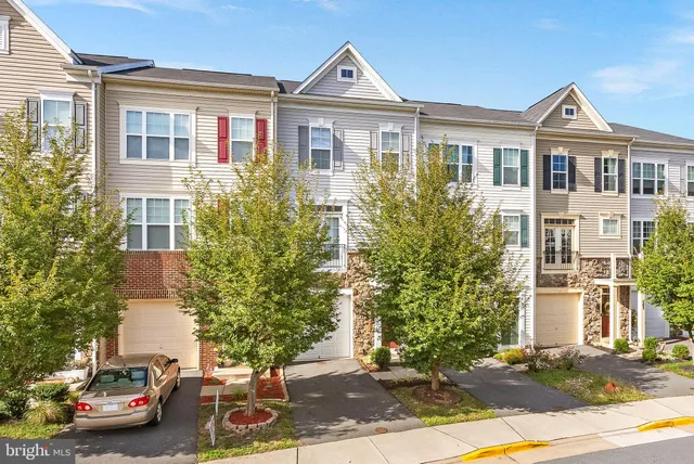 $2,900 | 207 Miles Hawk Terrace, Purcellville, VA 20132