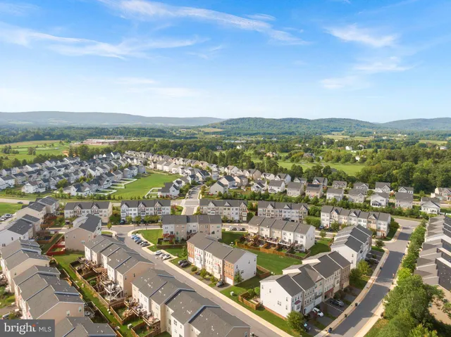 $2,900 | 207 Miles Hawk Terrace, Purcellville, VA 20132