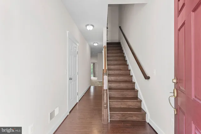 $2,900 | 207 Miles Hawk Terrace, Purcellville, VA 20132