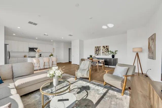 $670,000 | 8543 Anker Way, Elk Grove, CA 95757