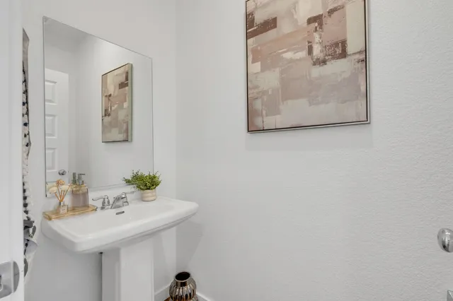 $670,000 | 8543 Anker Way, Elk Grove, CA 95757