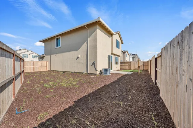 $670,000 | 8543 Anker Way, Elk Grove, CA 95757