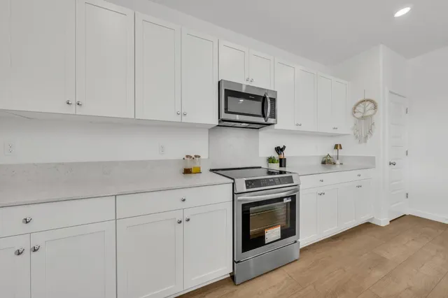 $670,000 | 8543 Anker Way, Elk Grove, CA 95757